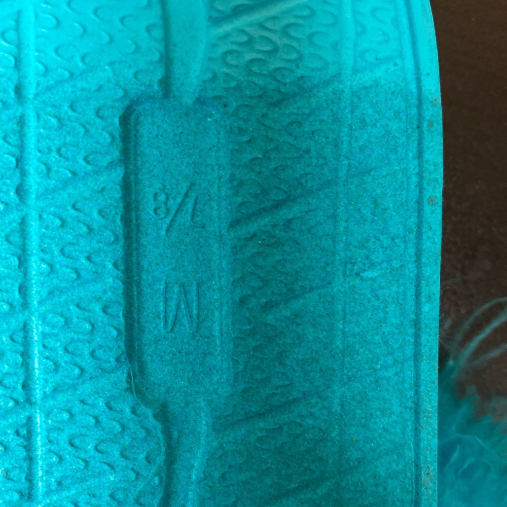 Fury Pool Slides Size 7/8 - Picture 6 of 6